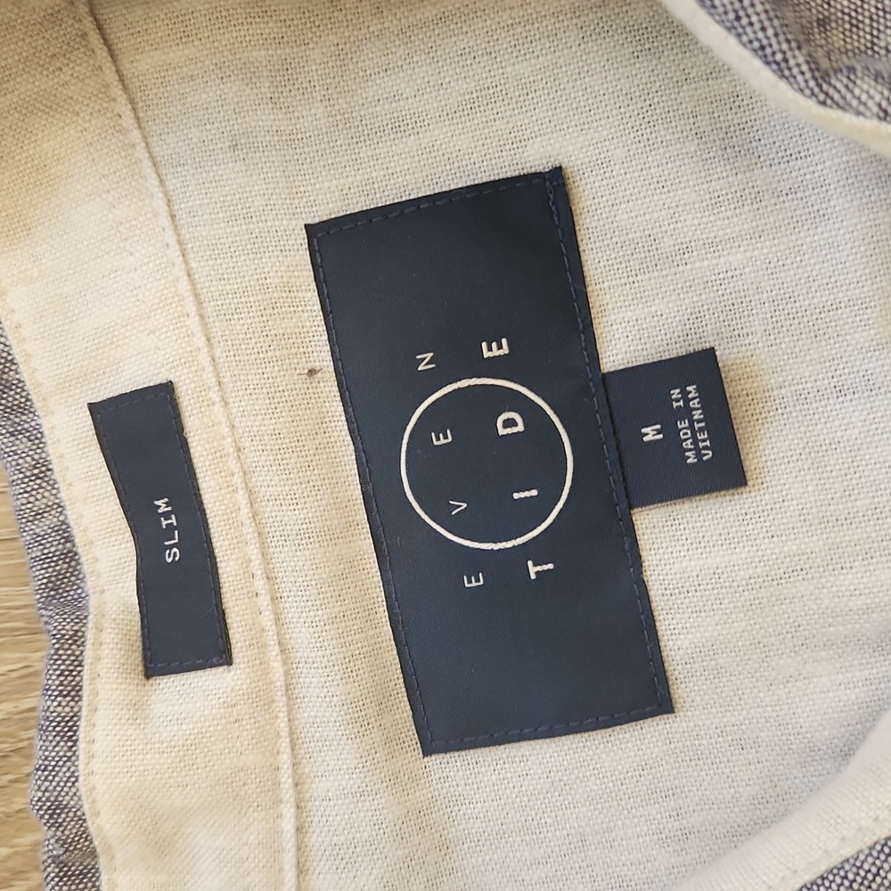 Short sleeve button down - Picture 2 of 3